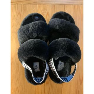 アグ(UGG)のugg ファー　サンダル　黒(サンダル)