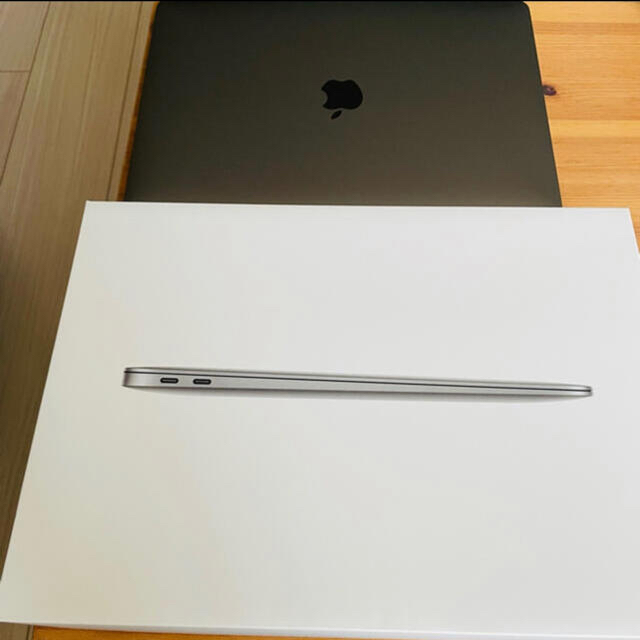 MacBook Air M1チップ搭載