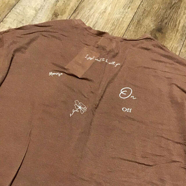 LOWRYS FARM(ローリーズファーム)のflowriri新品未使用タグ付き レディースのトップス(Tシャツ(長袖/七分))の商品写真