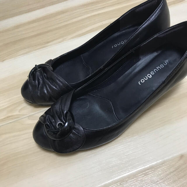 週末お値下　黒パンプス　22.5cm 美品 レディースの靴/シューズ(ハイヒール/パンプス)の商品写真