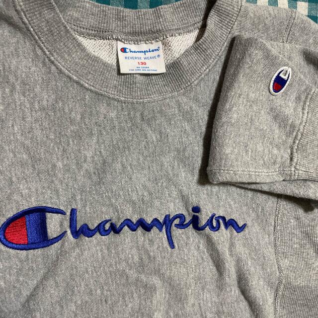 Champion(チャンピオン)のチャンピオン　130サイズ　スウェット キッズ/ベビー/マタニティのキッズ服女の子用(90cm~)(Tシャツ/カットソー)の商品写真