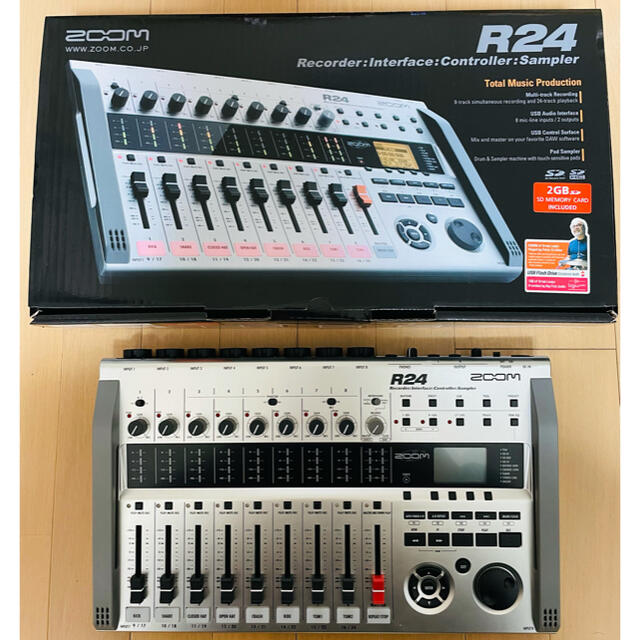 ZOOM  R24  ズームマルチトラックレコーダー