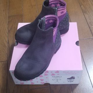 ヌォーボ(Nuovo)のNUOVO♡バックゴアブーツ18cm(ブーツ)