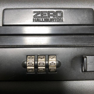 ゼロハリバートン(ZERO HALLIBURTON)のZERO HALLIBURTON アタッシュケース(ビジネスバッグ)