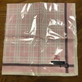 バーバリー(BURBERRY)の新品未使用　バーバリーハンカチ　ピンク(ハンカチ)