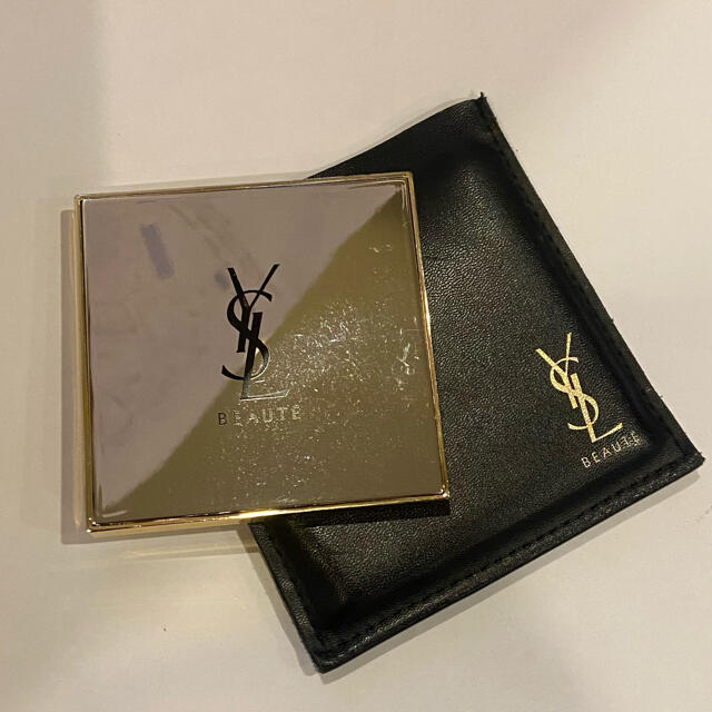 Yves Saint Laurent Beaute(イヴサンローランボーテ)のイブサンローラン　コンパクトミラー レディースのファッション小物(ミラー)の商品写真