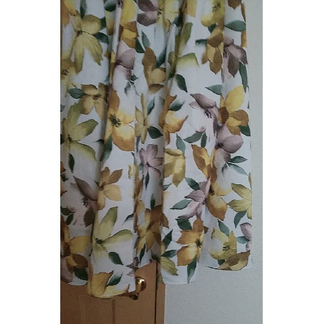 JUSGLITTY(ジャスグリッティー)の新品フレアスカート レディースのスカート(ひざ丈スカート)の商品写真