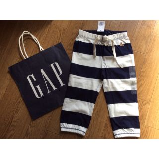 ベビーギャップ(babyGAP)の新品未使用タグ付ブラナンベア刺繍入りウエストゴムジョガーパンツ紺×白ボーダー90(パンツ/スパッツ)