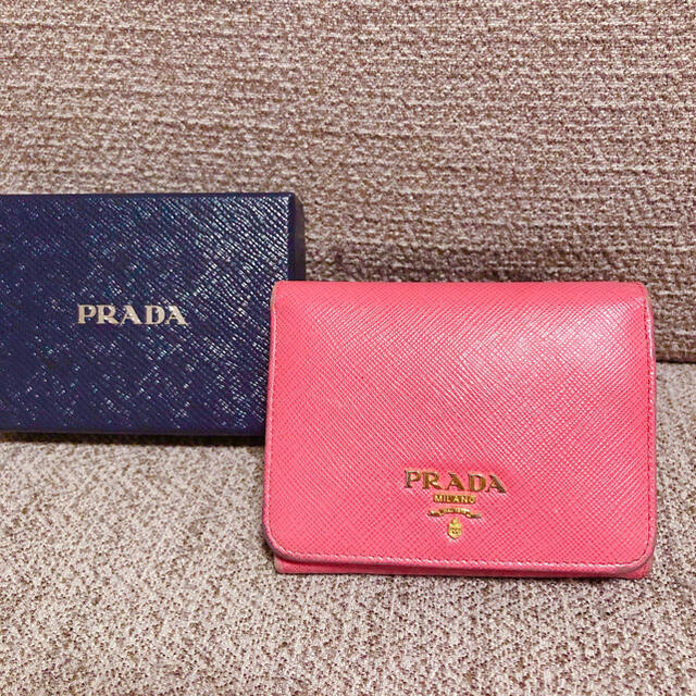 PRADA   PRADA三つ折り財布の通販 by nan's shop｜プラダならラクマ