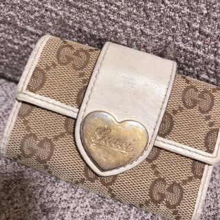 Gucci - 人グッチ GUCCI キーケース ハート GGキャンバス ライト ...