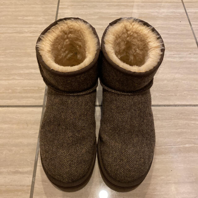 レア物・新品未使用品】箱付きUGG アグ ムートンブーツ グレージュ ハラコ-