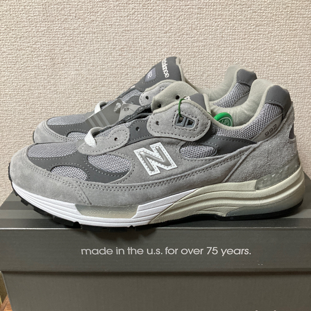 New Balance(ニューバランス)のNEW BALANCE M992GR GREY 25.5 メンズの靴/シューズ(スニーカー)の商品写真