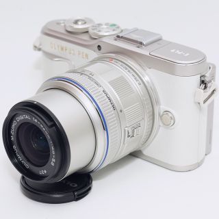 オリンパス(OLYMPUS)の☆Wi-Fi＆自撮り☆OLYMPUS PEN E-PL9 ホワイト(ミラーレス一眼)