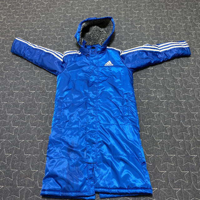 adidas(アディダス)のアディダス　ベンチコート　130センチ キッズ/ベビー/マタニティのキッズ服男の子用(90cm~)(コート)の商品写真