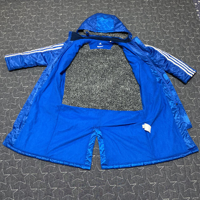 adidas(アディダス)のアディダス　ベンチコート　130センチ キッズ/ベビー/マタニティのキッズ服男の子用(90cm~)(コート)の商品写真