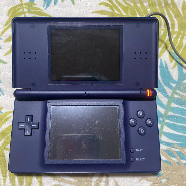 任天堂(ニンテンドウ)のNintendo NINTENDO DS ニンテンド-DS LITE エンタメ/ホビーのゲームソフト/ゲーム機本体(家庭用ゲーム機本体)の商品写真