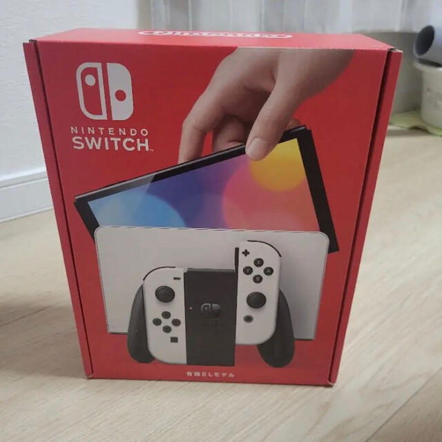 新発売の Nintendo Switch ニンテンドースイッチ有機ELモデルホワイト