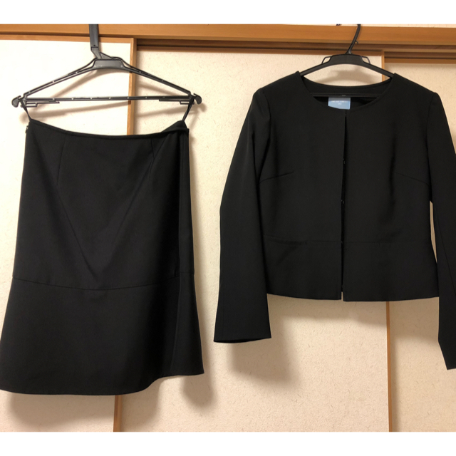 THE SUIT COMPANY(スーツカンパニー)のスーツカンパニー　ノーカラースカートスーツ　４０ レディースのフォーマル/ドレス(スーツ)の商品写真