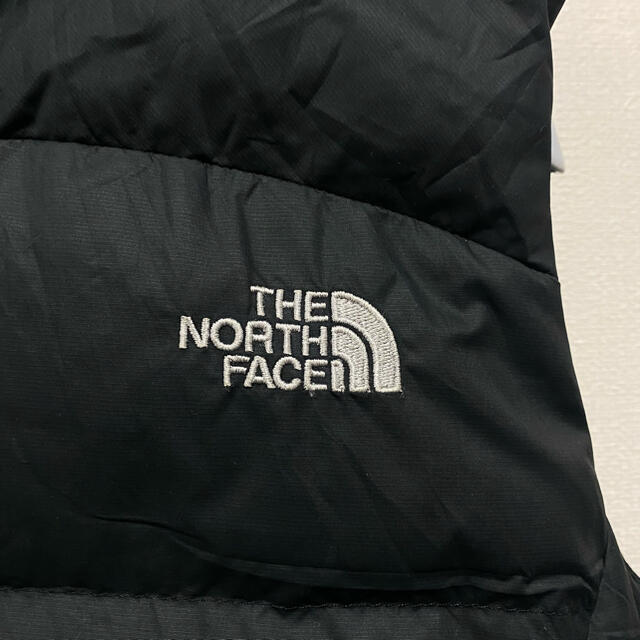 THE NORTH FACE(ザノースフェイス)のTHE NORTH FACE ノースフェイス ロゴ刺繍 ヌプシ ダウン ベスト メンズのジャケット/アウター(ダウンベスト)の商品写真