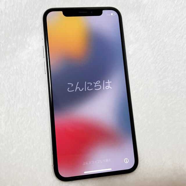 iPhone(アイフォーン)のiPhone11pro  256GB SIMフリー　シルバー スマホ/家電/カメラのスマートフォン/携帯電話(スマートフォン本体)の商品写真