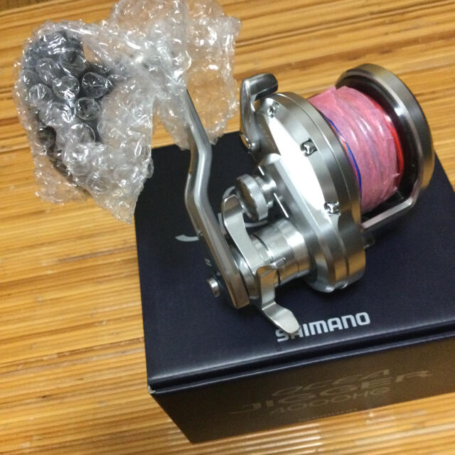 SHIMANO(シマノ)の20オシアジガー4000HG スポーツ/アウトドアのフィッシング(リール)の商品写真