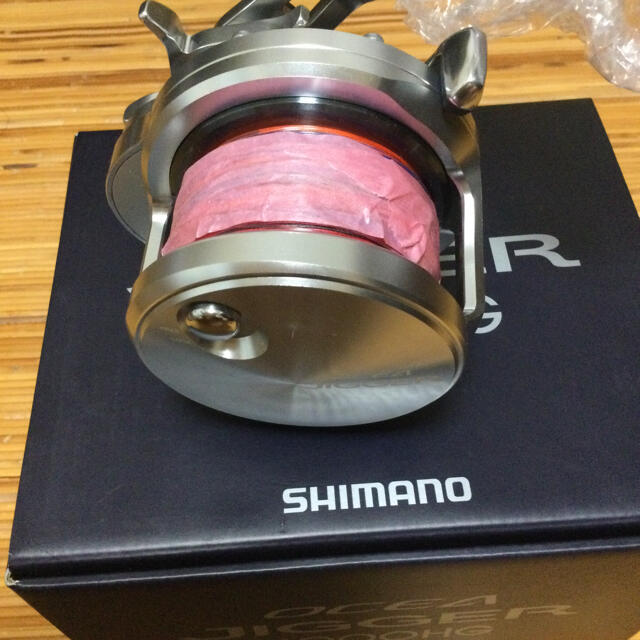 SHIMANO(シマノ)の20オシアジガー4000HG スポーツ/アウトドアのフィッシング(リール)の商品写真