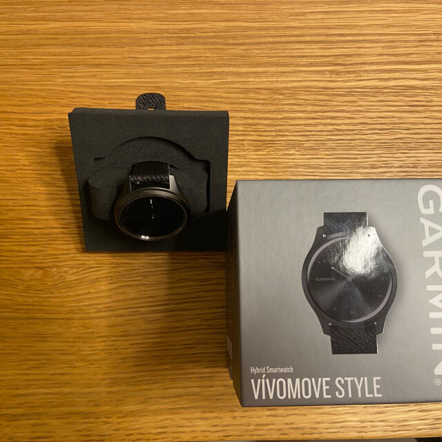 GARMIN(ガーミン)のGARMIN VIVOMOVE STYLE メンズの時計(腕時計(デジタル))の商品写真