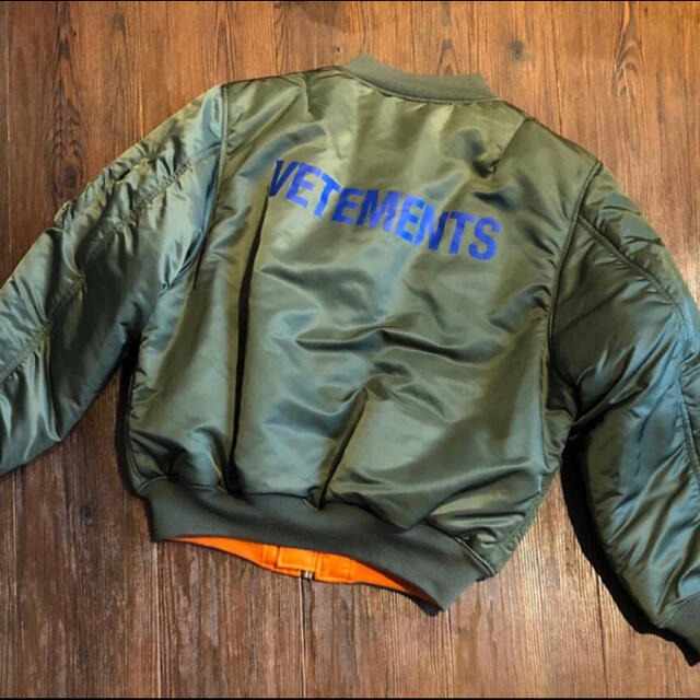 BALENCIAGA - vetements ma-1 美品 デムナヴァザリアDEMNA BALENCIAGA - vetements ma-1 美品 デムナヴァザリアDEMNA