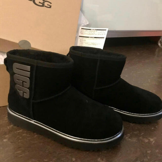 UGG(アグ)のUGGアグ★超美品！レア★今だけ値下げ！27000➔１６,000yen早い者勝ち レディースの靴/シューズ(ブーツ)の商品写真