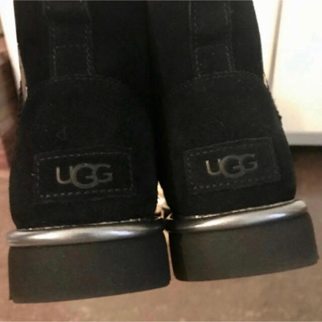 UGG(アグ)のUGGアグ★超美品！レア★今だけ値下げ！27000➔１６,000yen早い者勝ち レディースの靴/シューズ(ブーツ)の商品写真