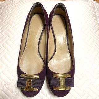 サルヴァトーレフェラガモ(Salvatore Ferragamo)の今週限定価格　フェラガモ　スエードパンプス　7.5M(ハイヒール/パンプス)