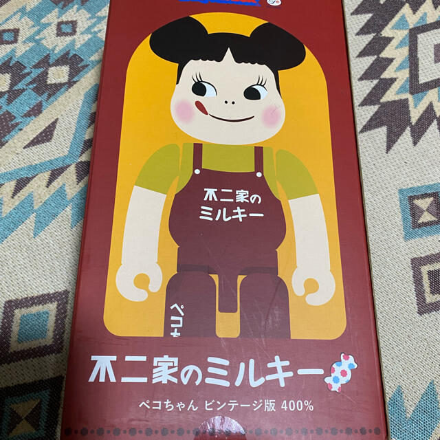 38500円 ペコちゃん ベアブリック ビンテージ版400% 新品未開封