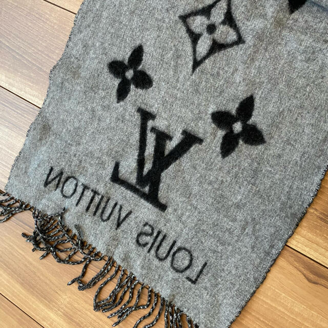 LOUIS VUITTON(ルイヴィトン)のルイヴィトン　エシャルプ・レイキャビック　カシミヤマフラー　黒  レディースのファッション小物(マフラー/ショール)の商品写真