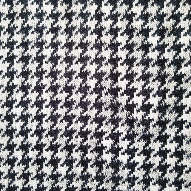 [cinema club] houndstooth knit saw