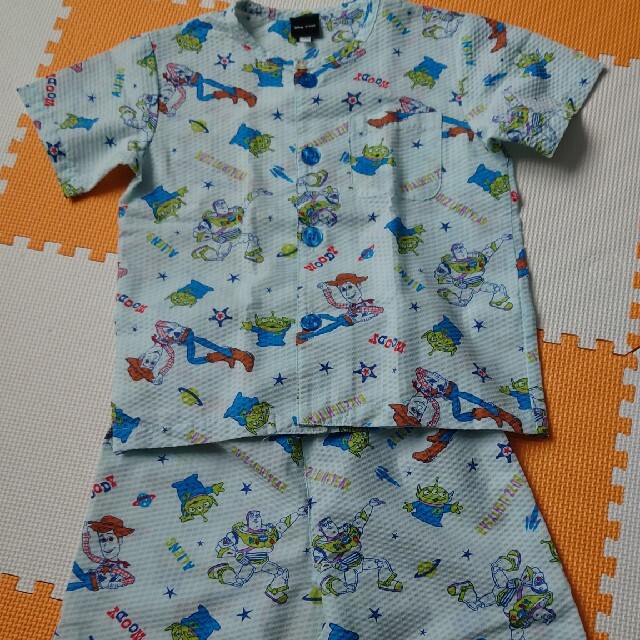 トイストーリー パジャマ キッズ/ベビー/マタニティのキッズ服男の子用(90cm~)(パジャマ)の商品写真