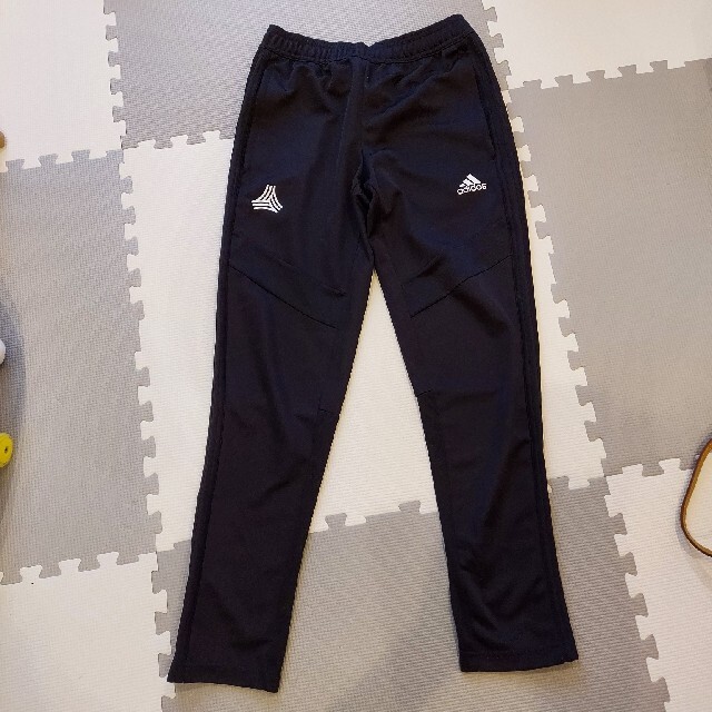 adidas(アディダス)のアディダス　パンツ　ジャージ キッズ/ベビー/マタニティのキッズ服男の子用(90cm~)(パンツ/スパッツ)の商品写真