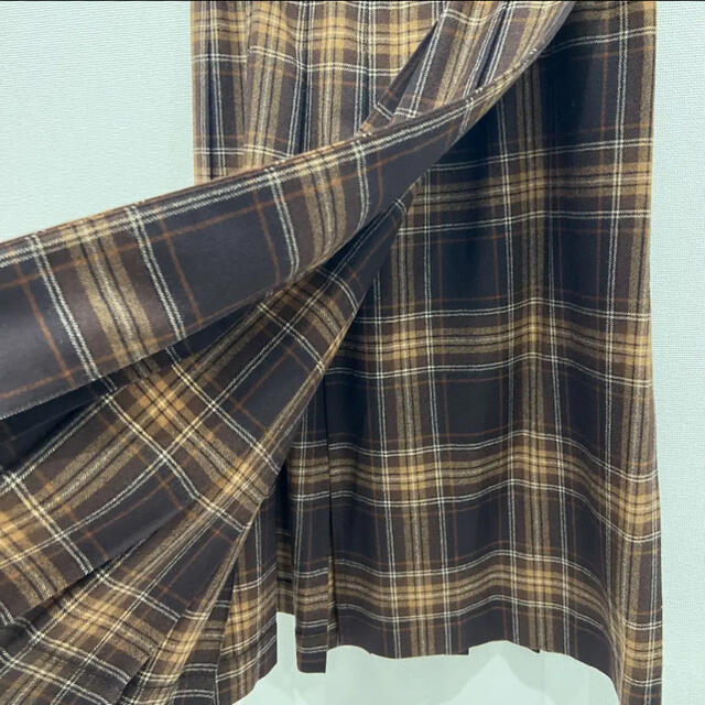 MARGARET HOWELL(マーガレットハウエル)の旧ロゴ　マーガレットハウエル　ウールチェックスカート レディースのスカート(ひざ丈スカート)の商品写真