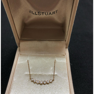 ジルスチュアート(JILLSTUART)のJillsuuart 18k18k ラインネックレス　美品！(ネックレス)