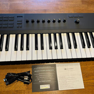 【ハタ様専用】Kompletecontrol A61 Midiキーボード(MIDIコントローラー)