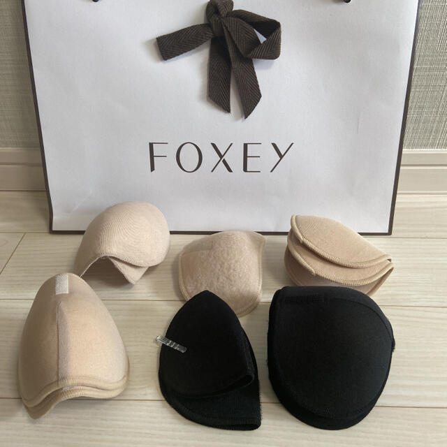 FOXEY(フォクシー)のフォクシー 肩パッド6コ　ルネ レディースのファッション小物(その他)の商品写真