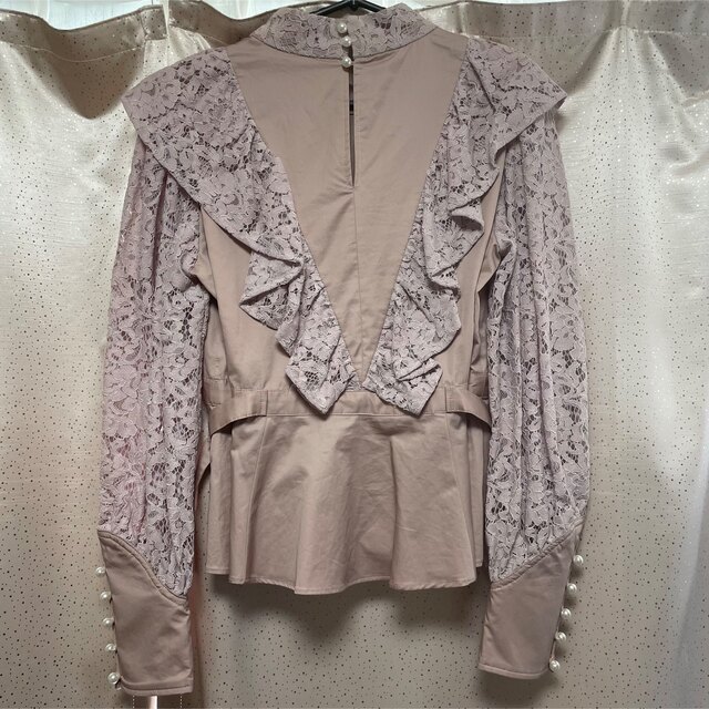 PAMEO POSE(パメオポーズ)のPAMEO POSE Belted Peplum Blouse ピンク レディースのトップス(シャツ/ブラウス(長袖/七分))の商品写真