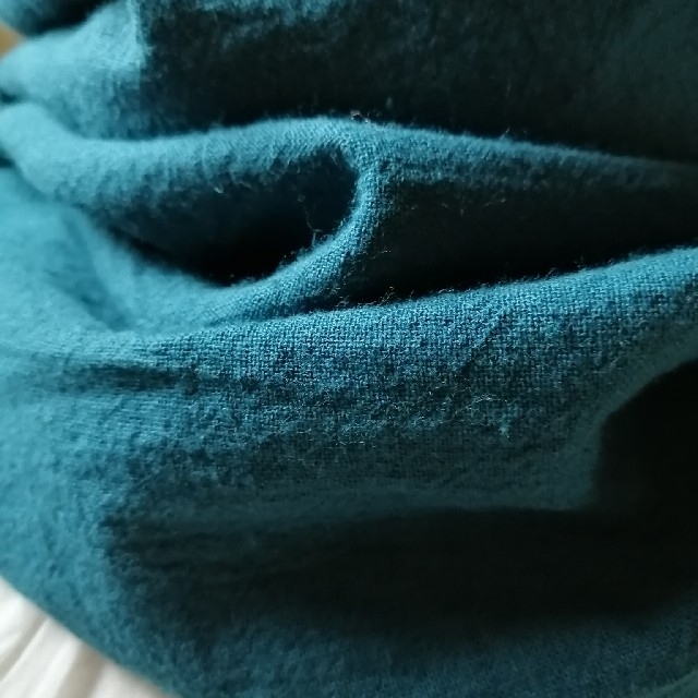 くしゅっと一重巻きスヌード　綿麻タンブラーワッシャー　ブルーグリーン ハンドメイドのファッション小物(マフラー/ストール)の商品写真
