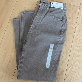 ジーユー(GU)のGU ハイウエストストレートジーンズ　S brown 新品未使用(デニム/ジーンズ)