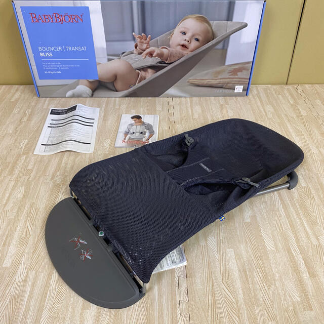 BABYBJORN(ベビービョルン)の☆新品同様☆　ベビービョルン　ブリスエアー　Bliss　Air　アンスラサイト キッズ/ベビー/マタニティのキッズ/ベビー/マタニティ その他(その他)の商品写真