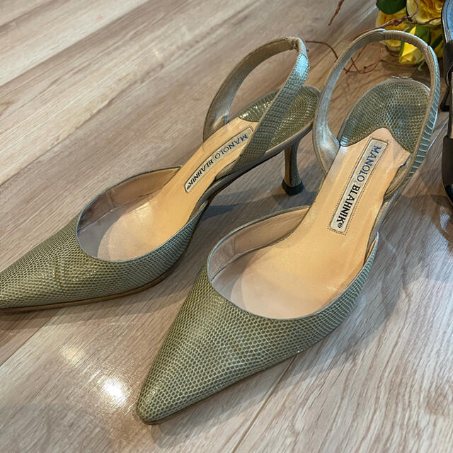 MANOLO BLAHNIK(マノロブラニク)のマノロブラニク37サンダル レディースの靴/シューズ(ハイヒール/パンプス)の商品写真