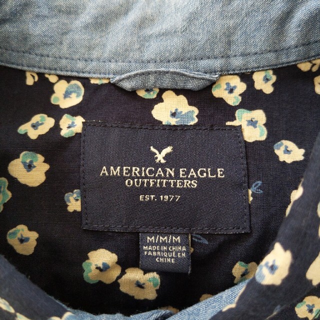 American Eagle(アメリカンイーグル)のAMERICAN EAGLE　半袖花柄シャツ メンズのトップス(シャツ)の商品写真