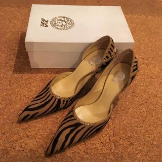 ヴェルサーチ(VERSACE)のヴェルサーチ👠【nanakoさま予約済み購入不可】ハラコパンプス👠(ハイヒール/パンプス)