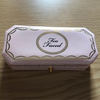 トゥフェイス(Too Faced)の専用　ダイヤモンドライト　シリーズ　マルチユースハイライター　トリオ(フェイスカラー)