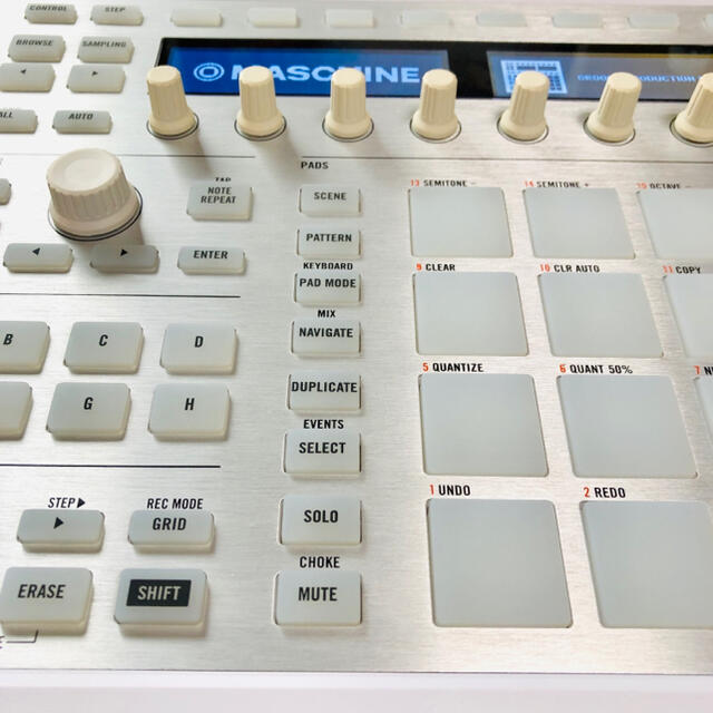 MASCHINE MK2 AKAI MPC SP-404SX korg dj 楽器のDJ機器(その他)の商品写真