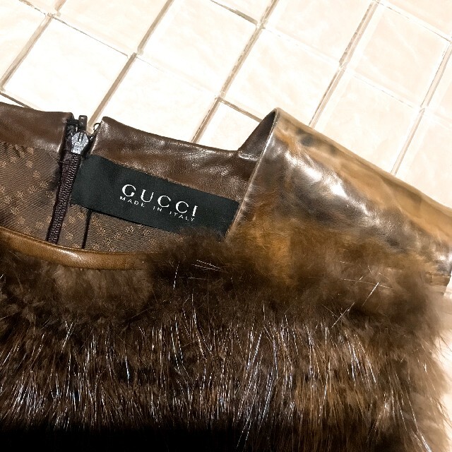 Gucci(グッチ)のGUCCI☆グッチ☆レザーワンピース☆38☆ファー付き レディースのワンピース(ひざ丈ワンピース)の商品写真